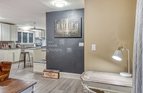 North Stamford House | Your 5 Star Luxury CountryHome Getaway/w Brand New 7 Seater Hot Tub!
