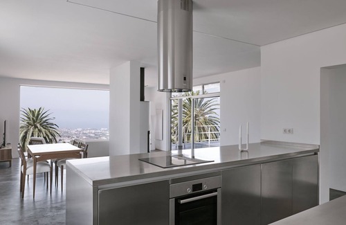 Los Gomez House | Your "Boutique" Home with views!