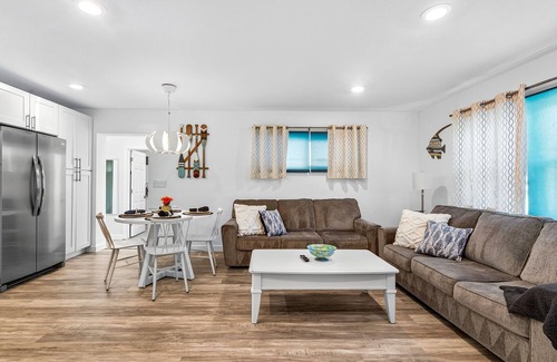 Indian Rocks Beach House | Your Cozy Beach Retreat Just 5 Minutes from the Sand!