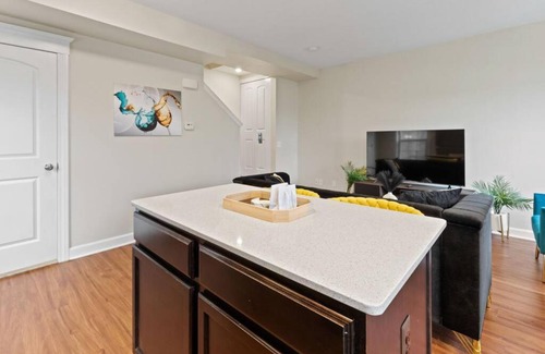 Midtown Apartment | Your Cozy One Bedroom Midtown