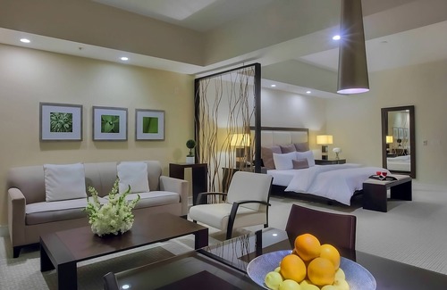 Ludlam House | Your Dream Miami Retreat Awaits! Gorgeous Room w/Kitchen and Balcony
