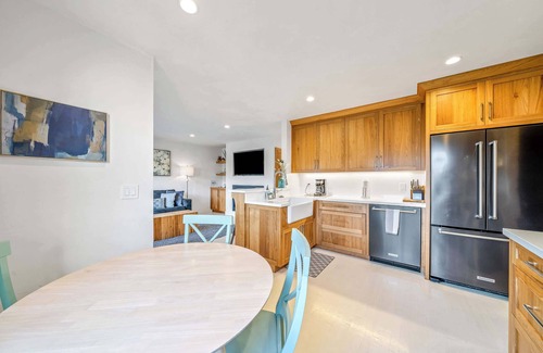 Seaside House | Your Dream Seaside Vacation! Charming 2 BDR Home