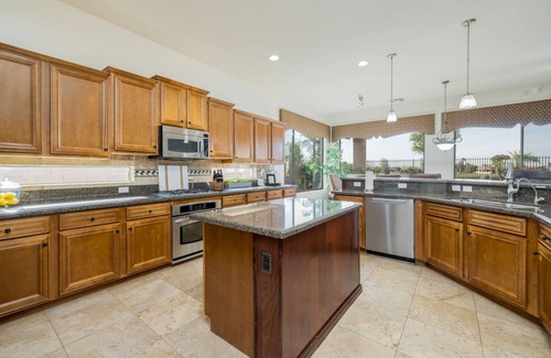 Seville House | Your Endless Summer Awaits!