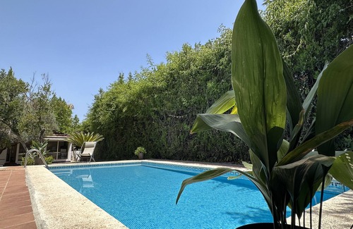 Mairena del Aljarafe Villa | Your family pool 15 minutes from the center of Seville