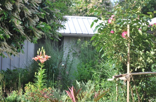 Ganges Bed & Breakfast | Your Garden Sanctuary