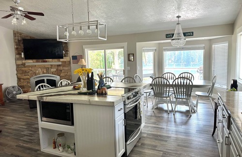 Thompson Falls House | Your “Happy Place” on the Clark Fork in Thompson Falls, Montana