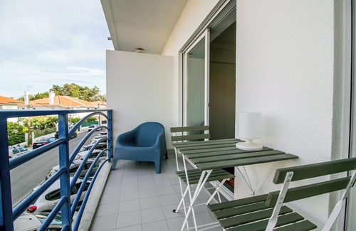 Oeiras Apartment | Your holiday home near Carcavelos beach!