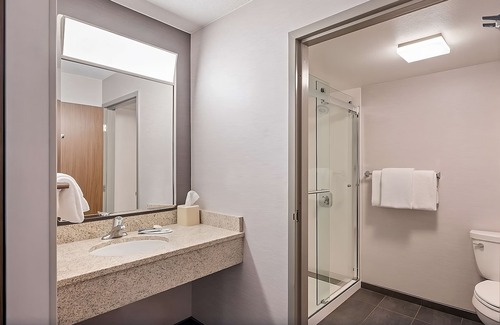 Pleasant Hill Hotel | Your Home Away From Home! 2 Modern Units, Near Calypso Cabanas, Pet-Friendly
