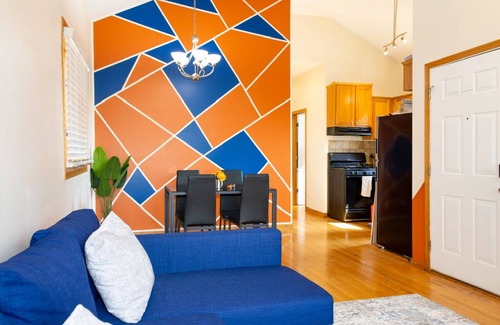 New City Apartment | Your Home Away from home -12 mins from Downtown