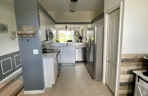 Stoneybrook Condo | Your HOME away from HOME 2 bedroom 2 bathroom in the Stoneybrook Golf Community