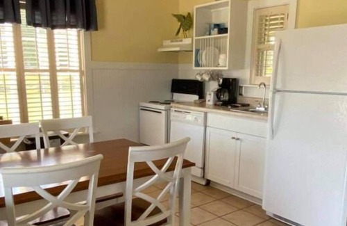 Longs House | Your Home Away From Home! Outdoor Pool, Close to Crown Park Golf Club
