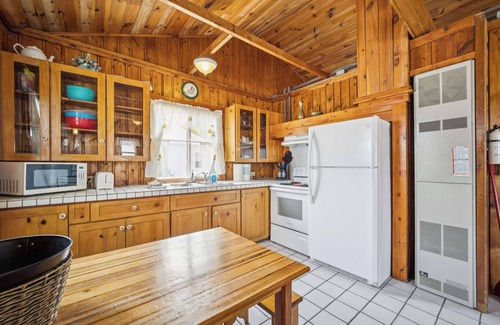 Greenbush Apartment | Your Lake Huron Escape! Cozy 2BR Cottage in Greenbush