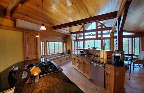 Horse Shoe House | Your mountain escape awaits!