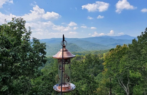 Horse Shoe House | Your mountain escape awaits!
