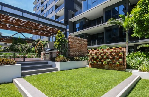 Newstead Apartment | Your next inner city, family-friendly escape