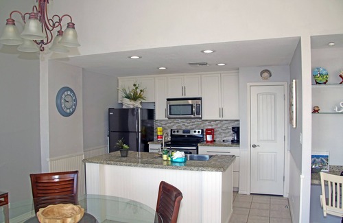 South Padre Island Condo | Your Own Island Paradise in this very spacious condo with elevated ceilings!