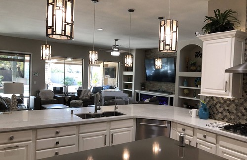 Palm Valley House | Your own Resort in The Heart of Goodyear☀️🌴 No Fee Heat for Heated pool & Spa!