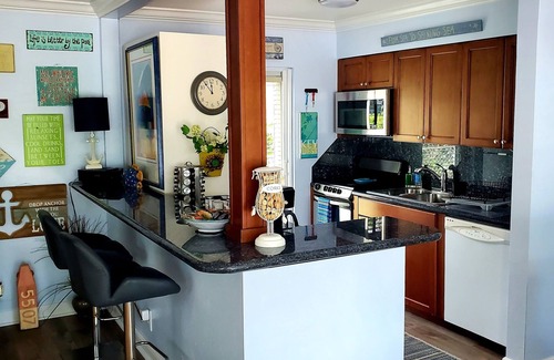 Lauderdale-by-the-Sea Apartment | Your own slice of Paradise is waiting for you! Great location walkable!