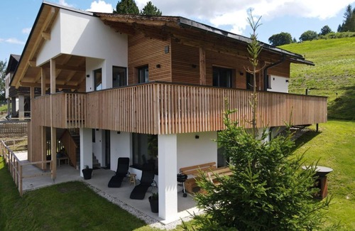 Pruggern House | Your paradise mountain chalet - holiday home, bathroom, toilet, 2 bedrooms