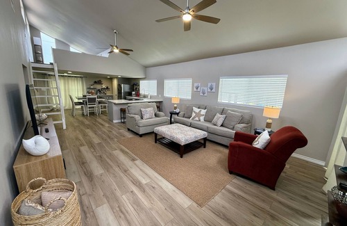 San Luis House | Your Perfect Coastal Getaway at San Luis Pass!