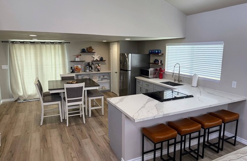 San Luis House | Your Perfect Coastal Getaway at San Luis Pass!