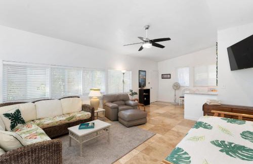 Kalama Tract Apartment | Your Perfect Home Charming 2BR2BA Apartment with Full Kitchen WD & AC