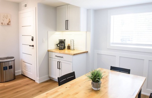 Arlington Heights House | Your perfect stay! Fenced yard, pets, infants, families welcomed!
