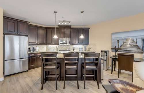 Westbank Apartment | Your personal oasis! 3 bedroom condo! Top floor!