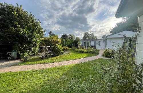 Heinkenszand House | Your Private Zeeland Getaway - Cosy Home With Large Garden