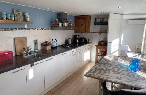 Heinkenszand House | Your Private Zeeland Getaway - Cosy Home With Large Garden