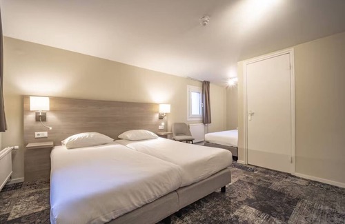 Valkenburg aan de Geul Hotel | Your Relaxing Limburg Retreat with Garden Terrace, Bike Rentals, & Fresh Cuisine