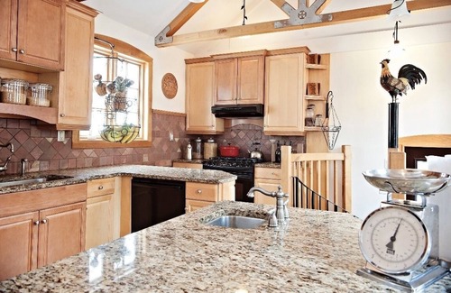 Holland House | Your short-term home in Holland, Michigan!