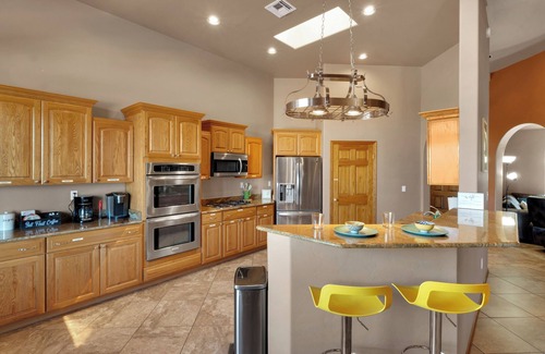 Picture Rocks House | YOUR VACATION AWAITS! Luxury home-Majestic views, Pool ,Hot tub. Summer discount