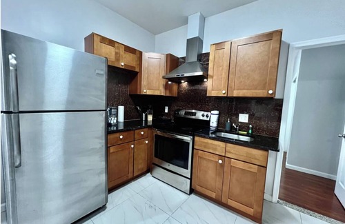 Chinatown Apartment | Your Vacation home! 2bd next to Reading Terminal