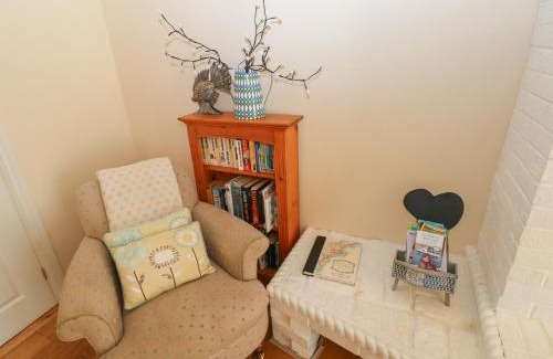 St Ishmaels House | Yr Hen Ardd