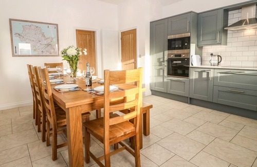 Moelfre Cottage | YR HEN FEUDY, family friendly, luxury holiday cottage in Moelfre
