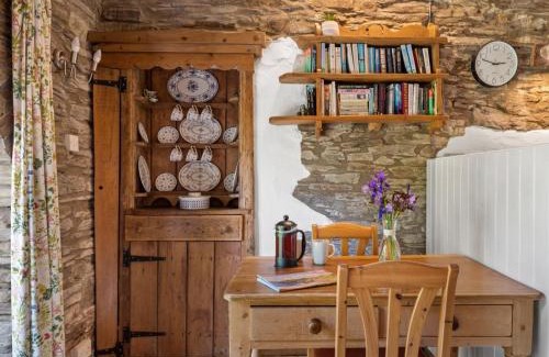 Whitland House | Ysgubor Ganol