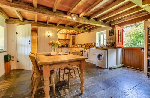 Bethania House | Ysgubor Tanybryn