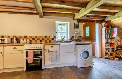 Bethania House | Ysgubor Tanybryn