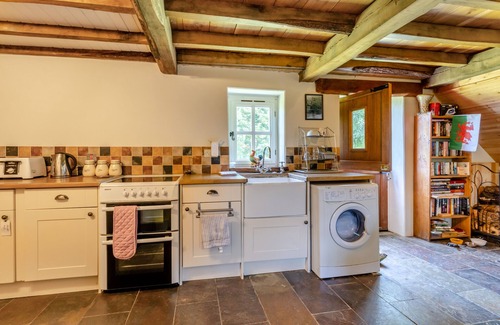 Bethania House | Ysgubor Tanybryn - One Bedroom House, Sleeps 2