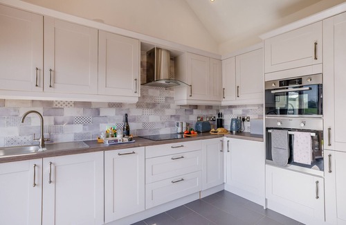 Lixwm House | Ysgubor y Graig - Two Bedroom House, Sleeps 4