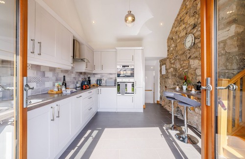 Lixwm House | Ysgubor y Graig - Two Bedroom House, Sleeps 4