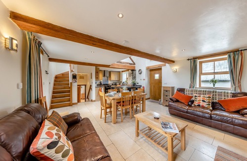 Tywyn House | Ysgubor y Waun - Three Bedroom House, Sleeps 6