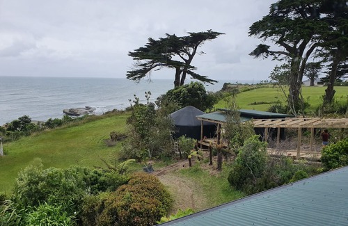 Cape Foulwind House | Yurt @ the cape hole in the rock accommadation