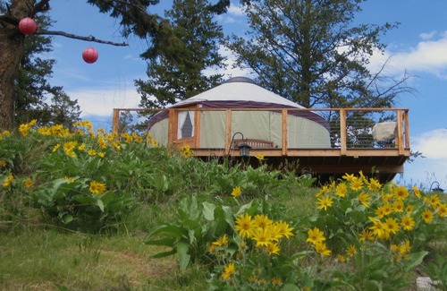 Somers Cottage | Yurt views of Flathead Lake
