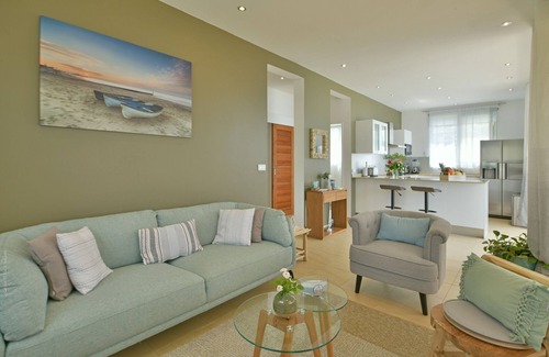 Anse de Lorient Villa | Yvantino Estate (6 bedrooms)
