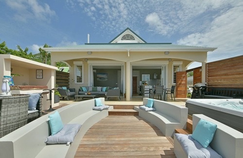Anse de Lorient Villa | Yvantino Estate (6 bedrooms)