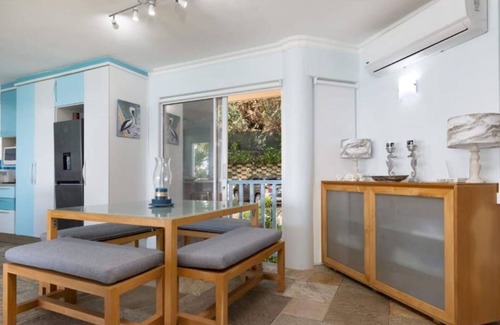 Shaka's Rock Apartment | 3 Bedroom Beachfront Apartment