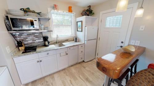 Tybee Island House | Zabana Cottage by Tybee Vacation Rentals