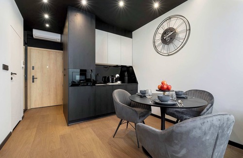 Katowice Apartment | Zabrska 15 Air Conditioned Studio | Parking, Desk